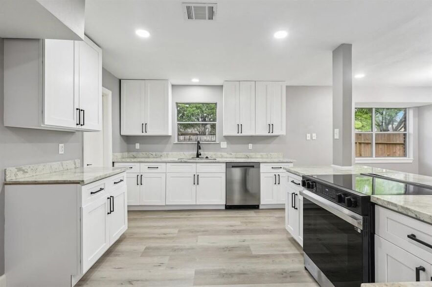 Primary Photo - 4031 Rushcroft Dr