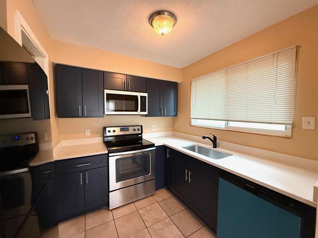 Foto del edificio - 2705 Tanglewood Dr