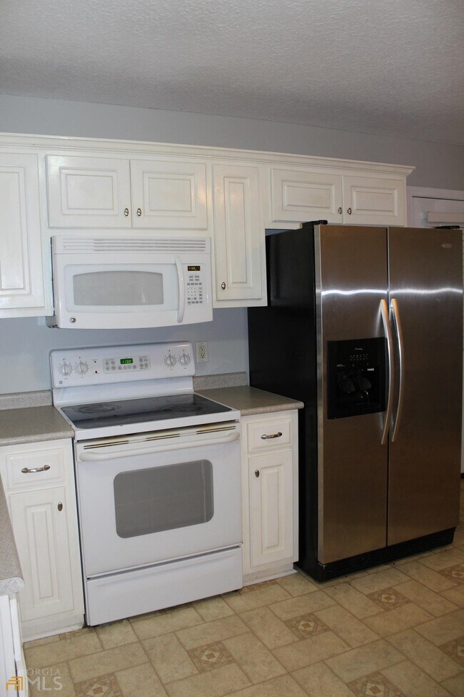 8052 Burkhalter Rd, Statesboro, GA 30461 House Rental in Statesboro
