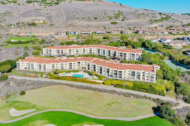 Building Photo - 3200 La Rotonda Dr