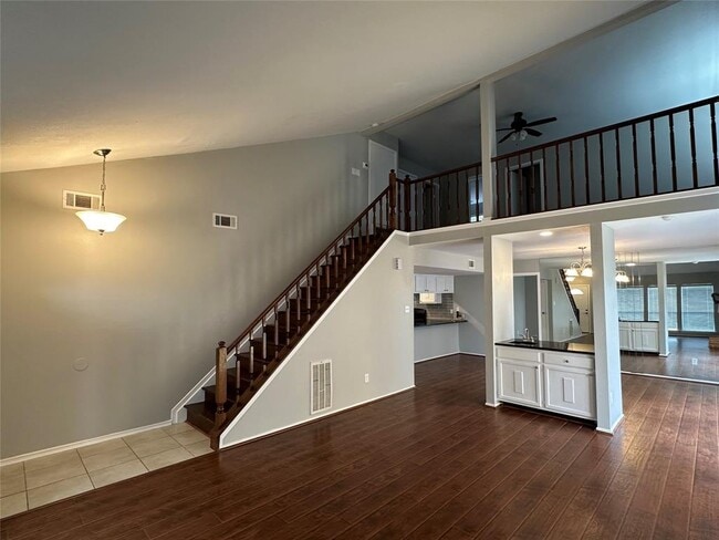 Building Photo - 3647 Palm Grove Dr