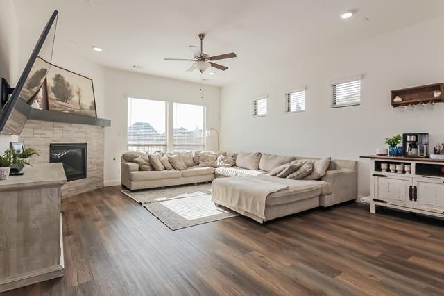 Building Photo - 16708 Garden Dr