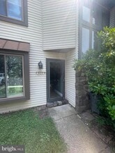 Building Photo - 303 Milford Ct