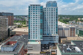 Building Photo - Summer House