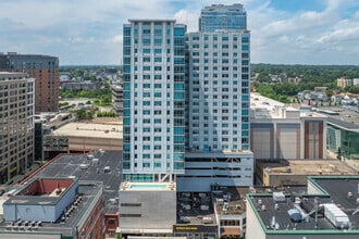 Building Photo - Summer House