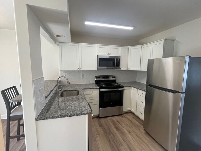 Foto del edificio - 363 Plantation Blvd - 19