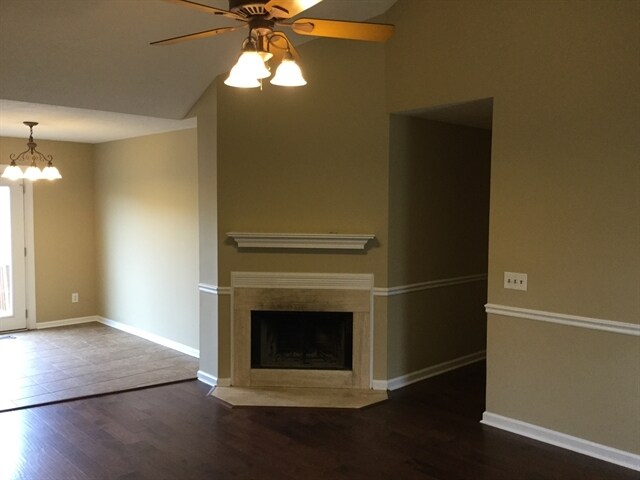 Foto del edificio - 115 Cimmaron Drive