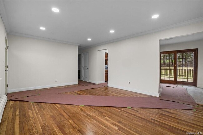 Building Photo - 158 Bower Rd