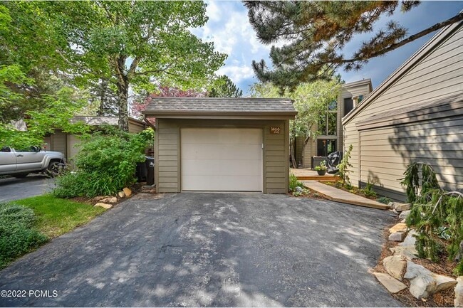 Building Photo - 1466 Silver Meadows Dr