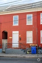 Building Photo - 118 S Locust St