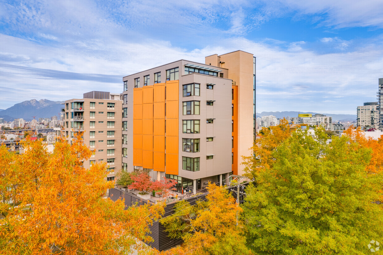 Photo du bâtiment - Sanford Apartments