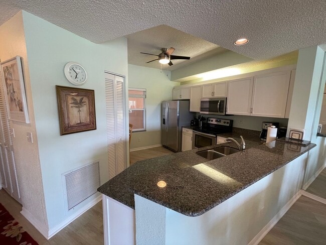 Building Photo - 1070 Woodshire Ln