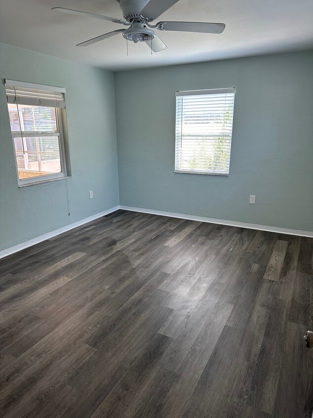 Foto principal - 3595 61st St N