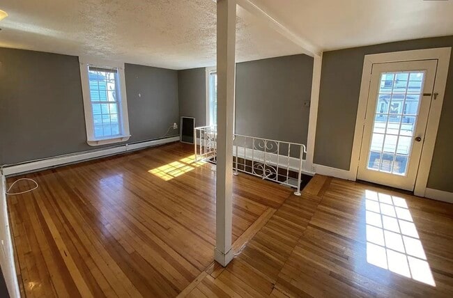 Building Photo - 98 Jaques St