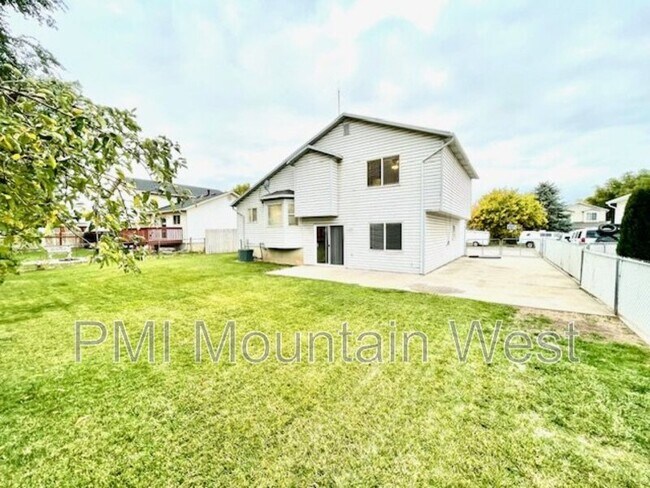 Building Photo - 5468 S 3400 W
