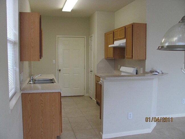 Building Photo - 6427 Waldron Dr