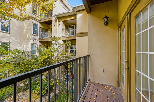 Foto del edificio - 11800 Old Georgetown Rd