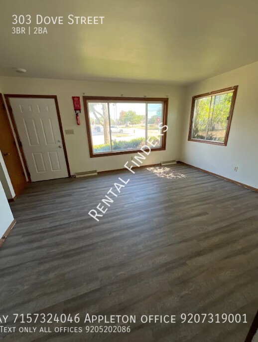 Building Photo - 303 Dove St