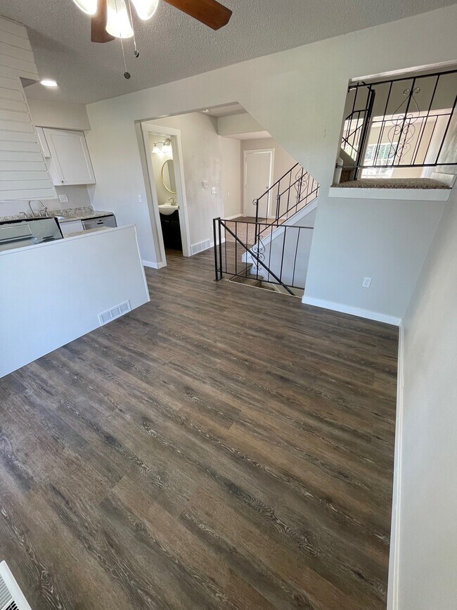 Foto del edificio - 16749 E 13th Ave