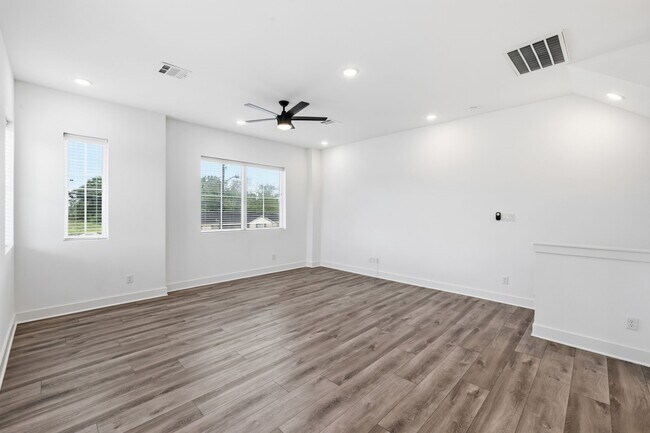 Foto del edificio - 1404 Mansfield St
