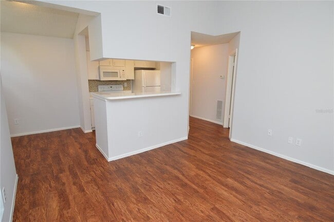 Building Photo - 8625 Mallard Reserve Dr