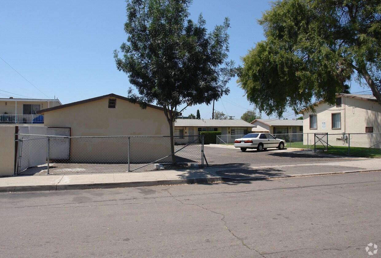 Building Photo - 4352 Rosebud Ln