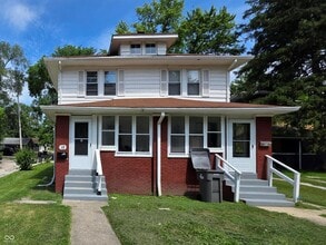 Building Photo - 19 S Spencer Ave