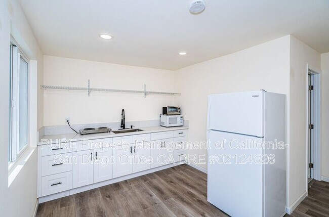 Building Photo - 134 Demona Pl
