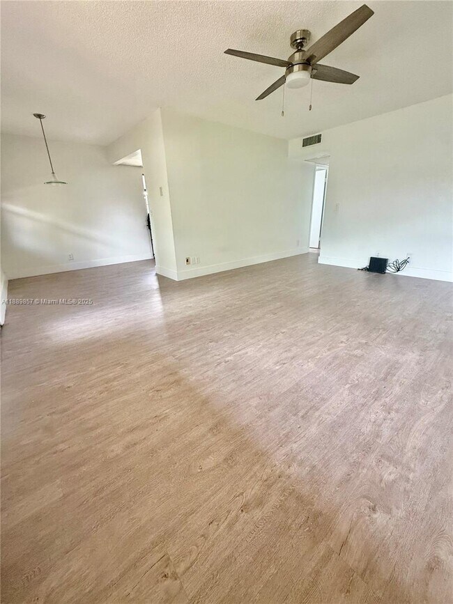 Foto del edificio - 150 SW 134th Way