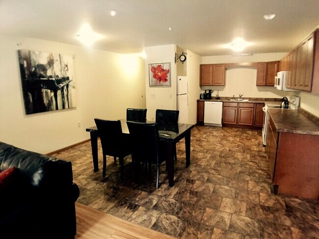 Foto del edificio - 2440 Southwoods Dr