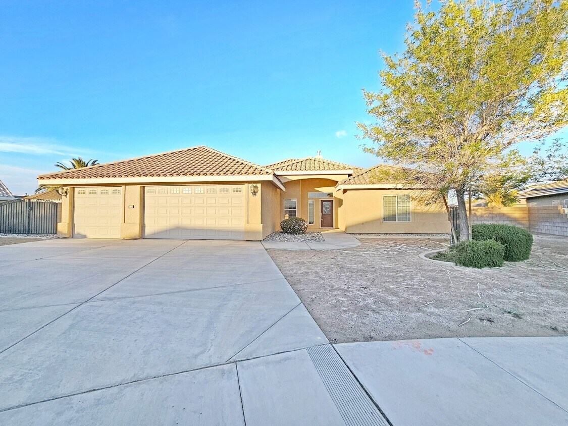 1112 N Cynthia Ct, Ridgecrest, CA 93555 Room for Rent in Ridgecrest, CA