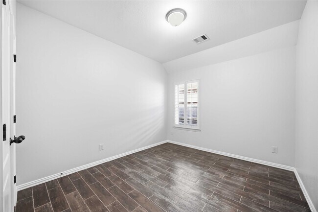 Building Photo - 601 Dunlavy Ln