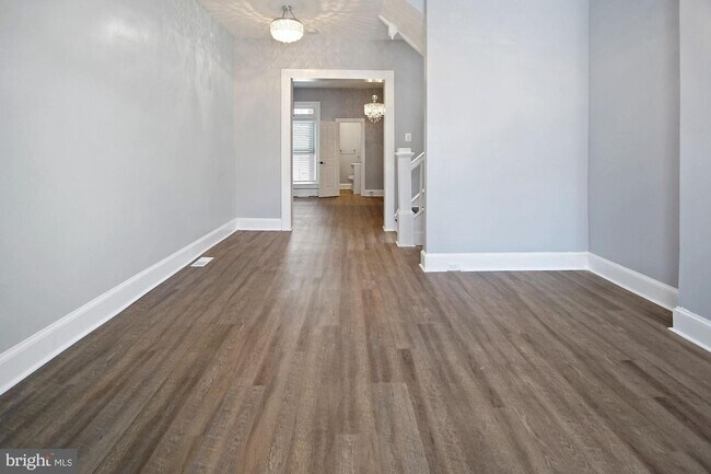 Building Photo - 236 N Payson St