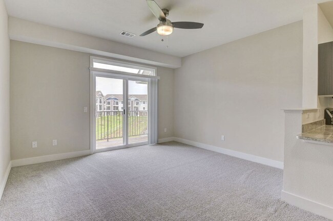 Building Photo - Chase Creek Apartment Homes