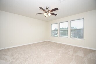 Building Photo - 16614 Spirit Lake Ct