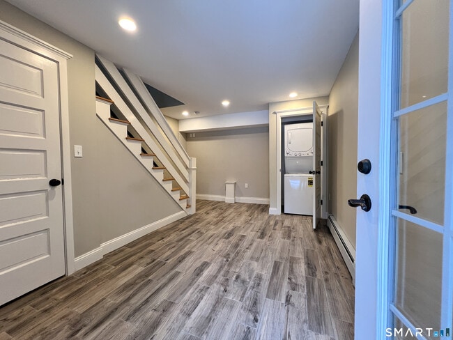 Building Photo - 133 Boston Post Rd