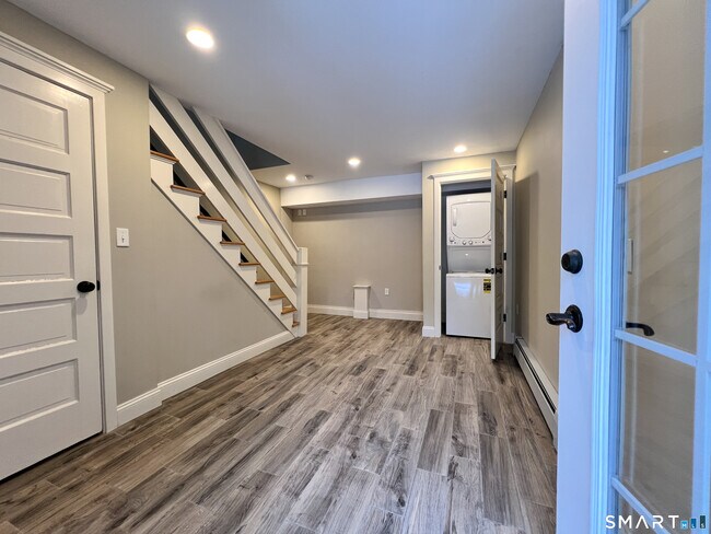 Foto del edificio - 133 Boston Post Rd