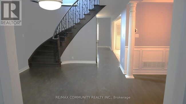 Building Photo - 66 Coolspring Cres