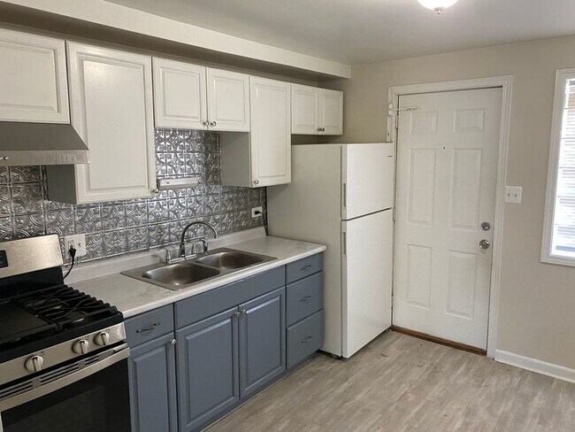 Building Photo - 2151 W. 119th St Unit 2S Blue Island, IL 6...