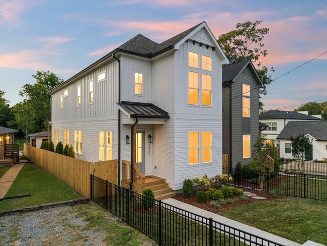 Building Photo - 2830 Clifton Ave