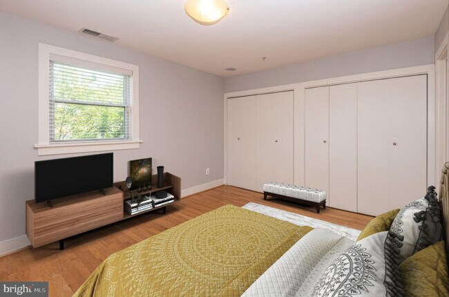 Foto del edificio - 2608 Sherman Ave NW