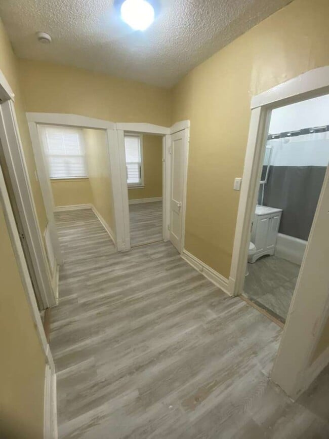 Foto del edificio - 5952 W Roosevelt Rd