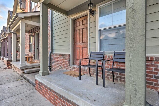 Building Photo - 2206 Karrington Ridge