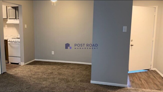 Building Photo - 2806 S Osage Ave