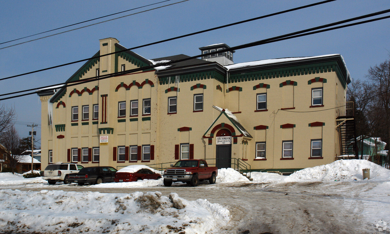 Building Photo - Victorian apartments