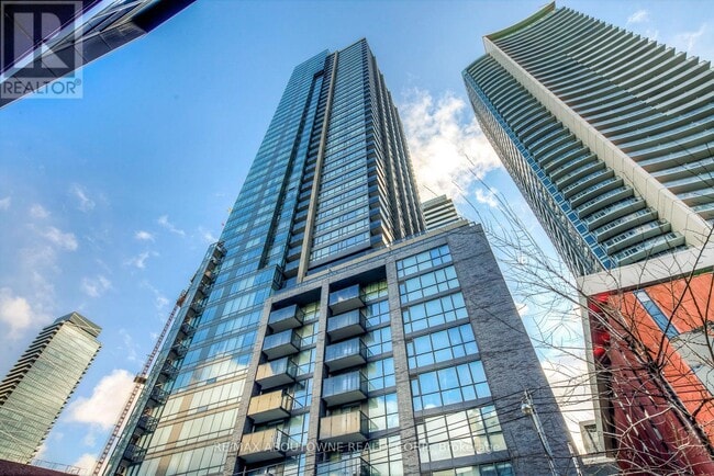 Building Photo - 295 Adelaide St W