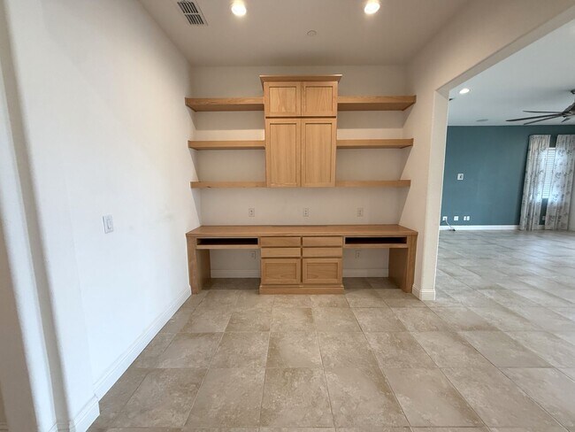Foto del edificio - Newer 3bd/2.5ba Rancho Cordova Home with S...