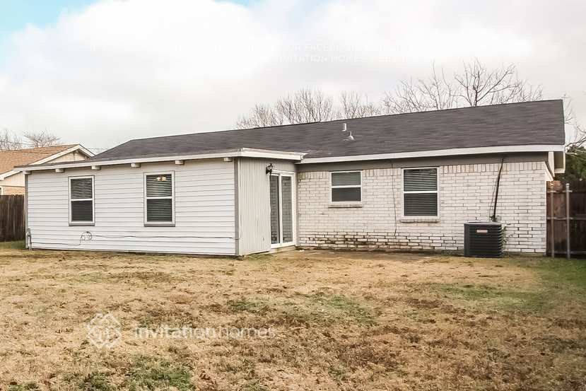 Building Photo - 1231 Rutherford Dr