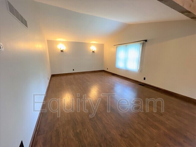 Foto del edificio - 11231 Lincolnshire Dr