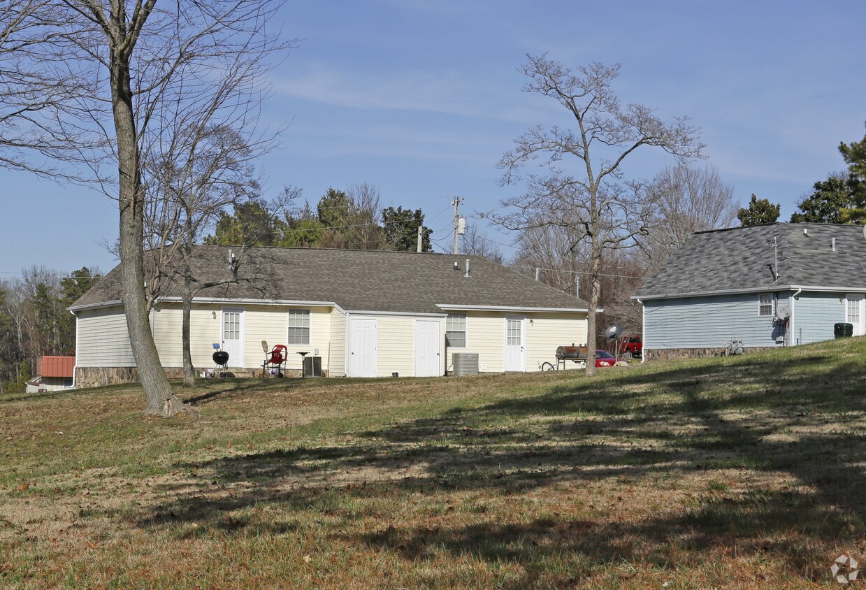 Building Photo - 36 Clara Dr